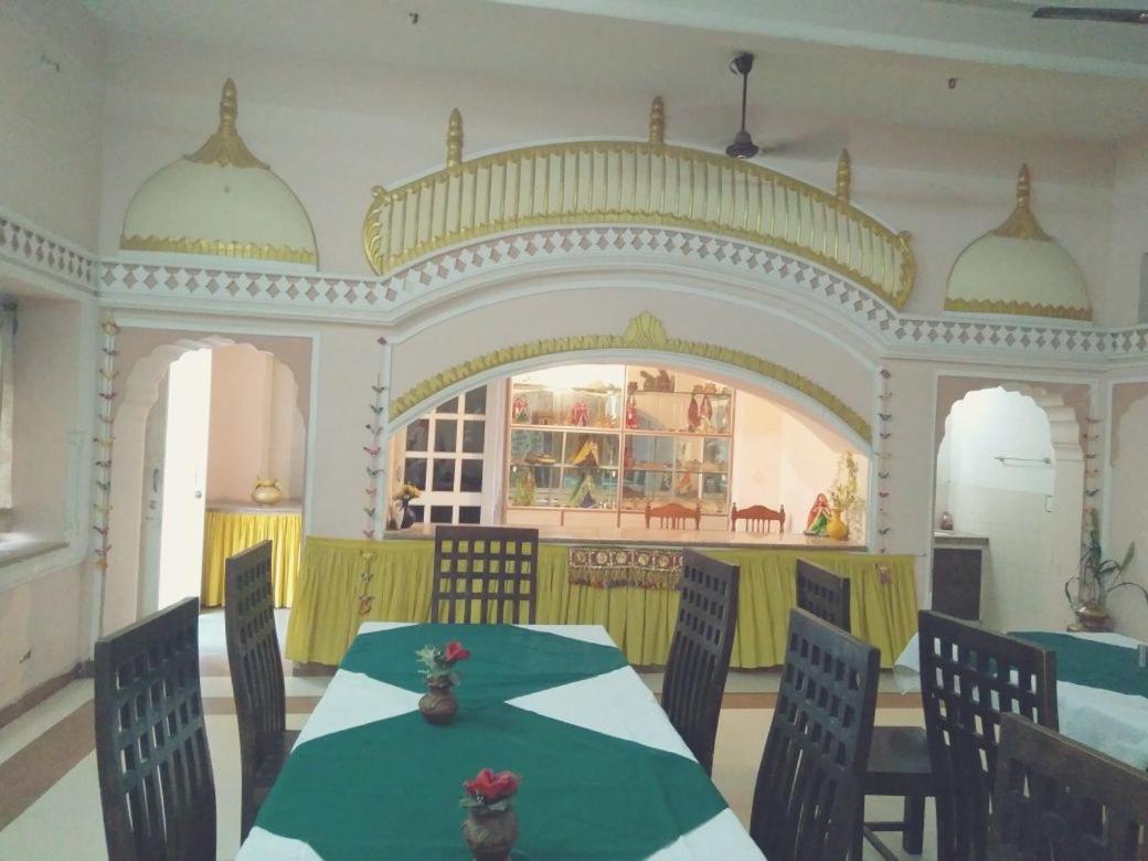 Hotel Jamuna Resort Jhunjhunu Ngoại thất bức ảnh
